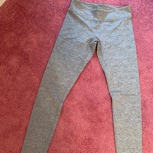 Lululemon ivivva leggings